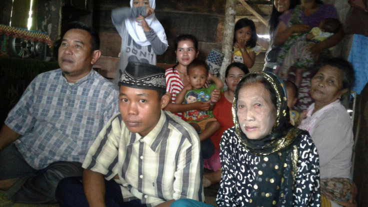 Indonesia teenager elderly woman marriage