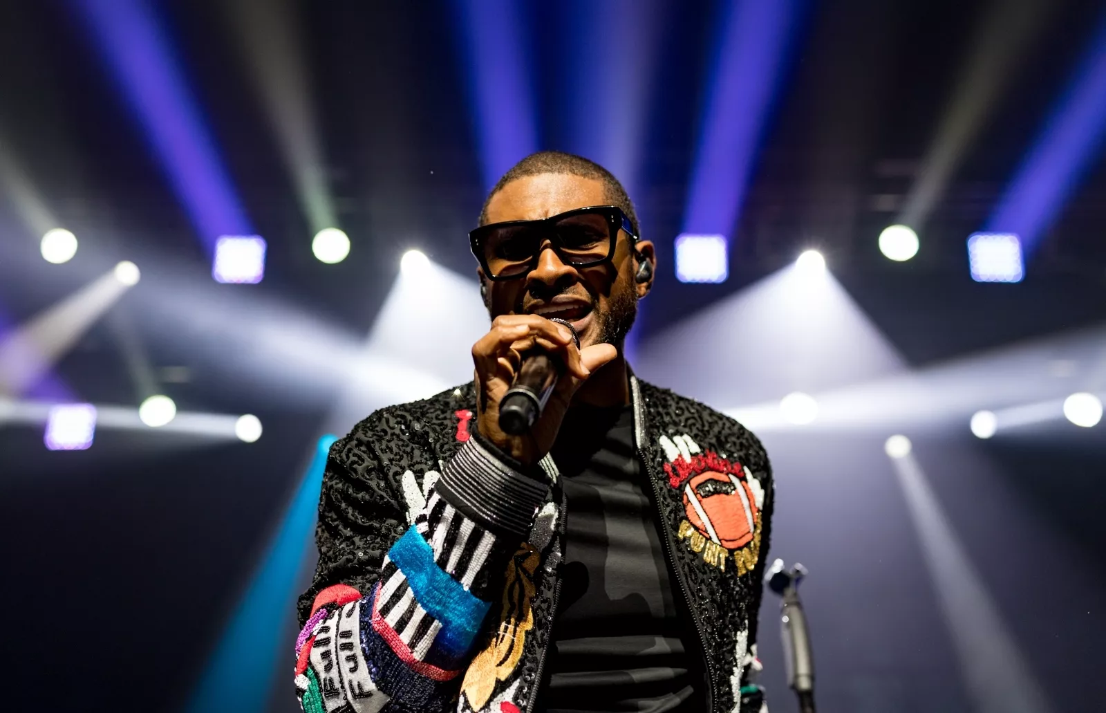 Who is the woman suing Usher for $20m for giving her herpes? - Vimarsana News