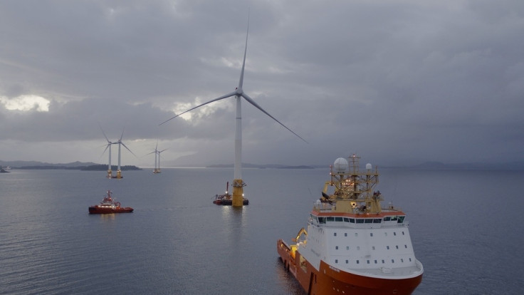 world's first floating offshore wind farm Hywind