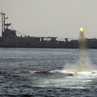iran revolutionary guard navy warship drill