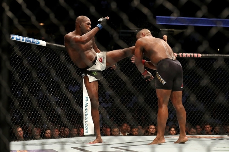 Jon Jones vs Daniel Cormier