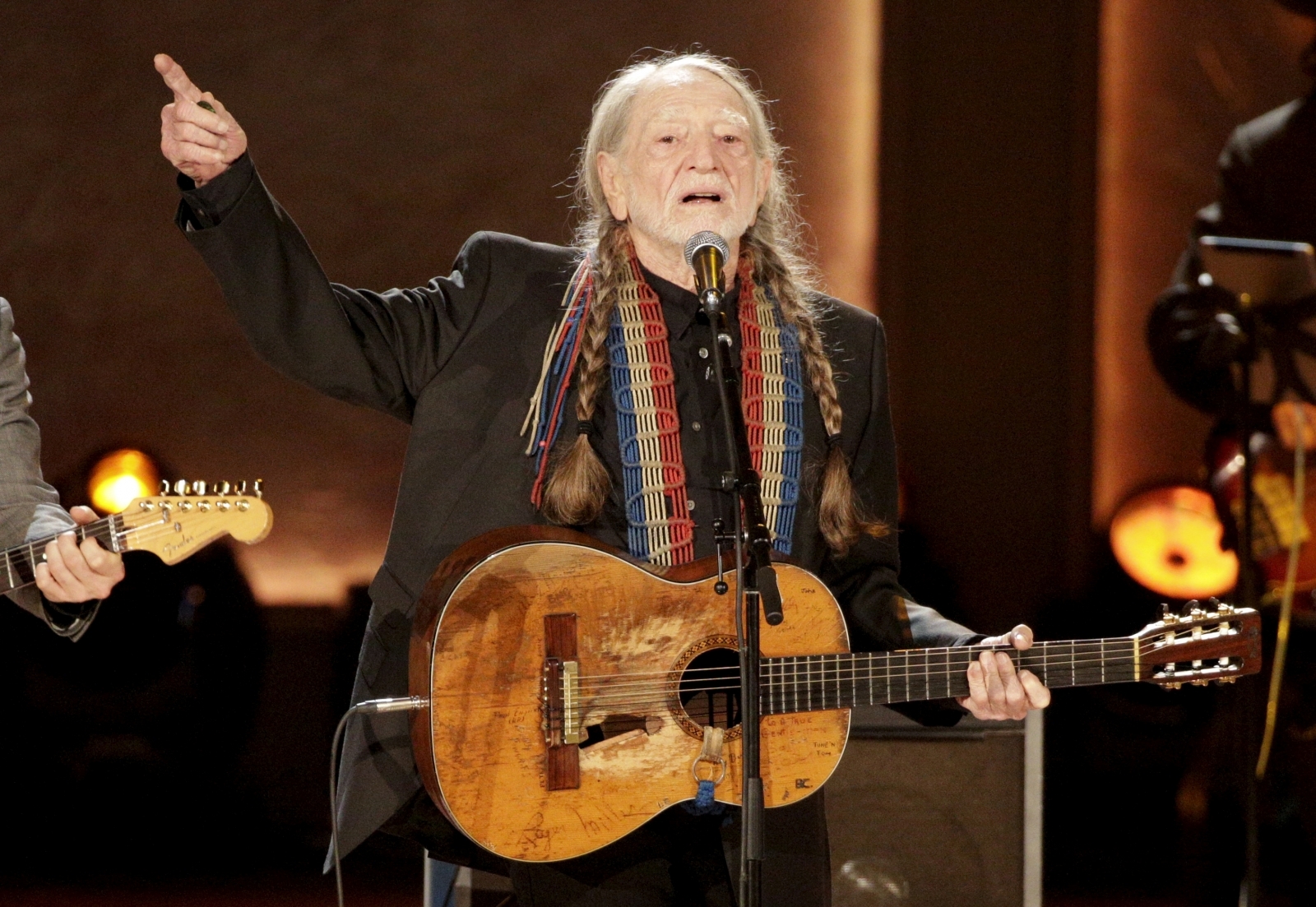 Willie Nelson 'dead' rumours circulate among American country music media