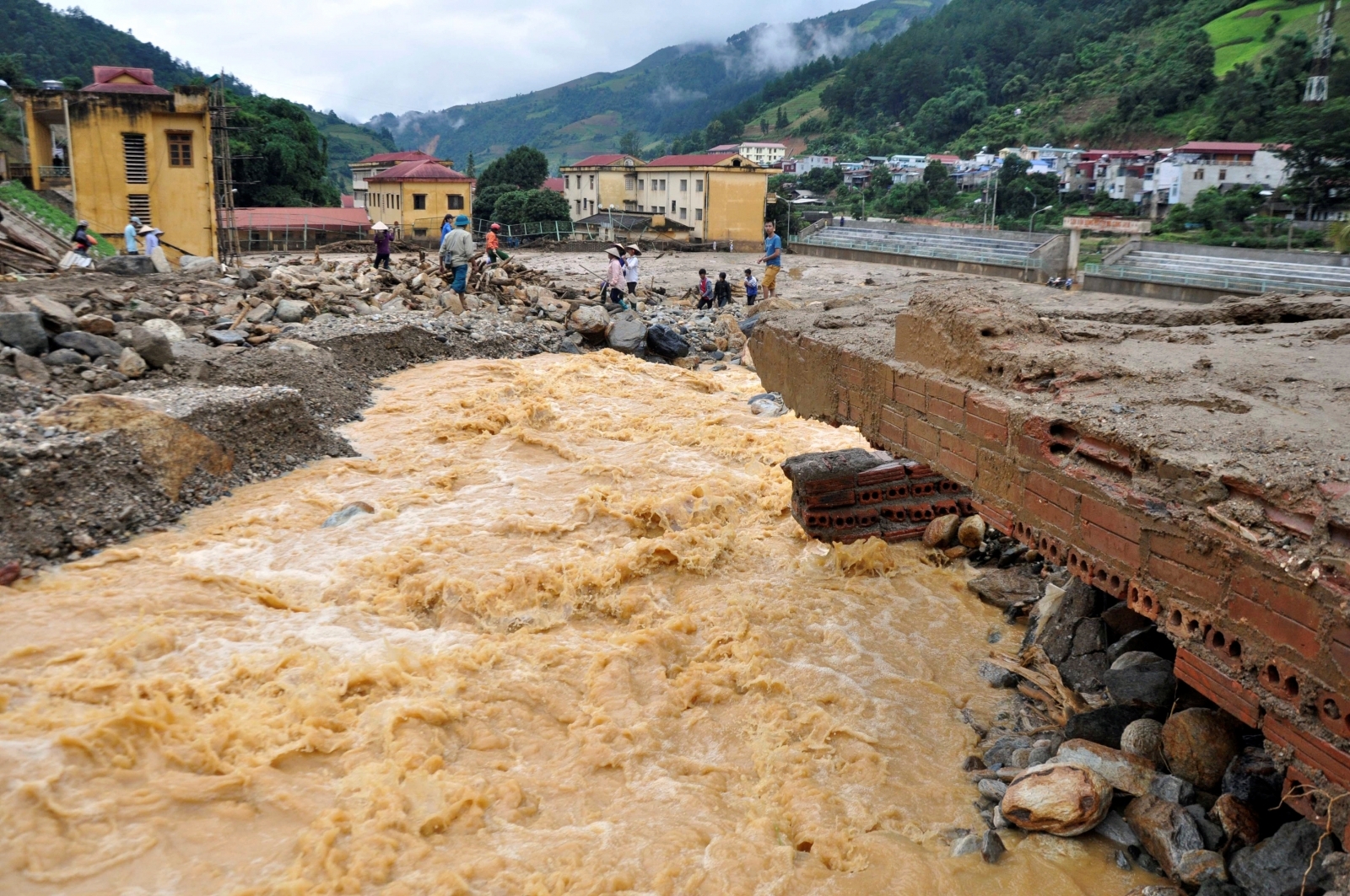 Deadly flash floods hit Vietnam and Thailand, killing at least 53