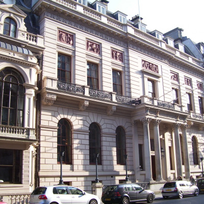he Oxford and Cambridge Club in Pall Mall 