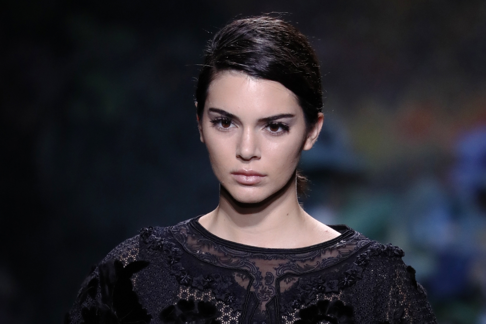 What has Kendall Jenner done to her face? Fans call out model for ...