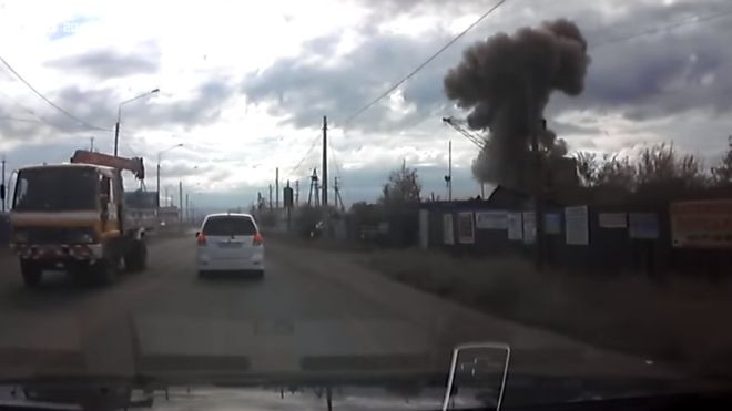 Russian missile blast captured by passing driver’s car dashcam Russian missile blast captured by passing driver’s car dashcam