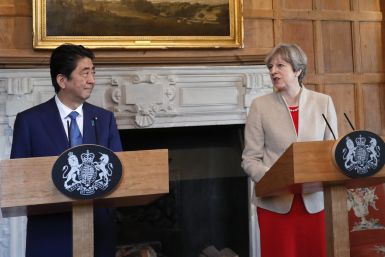 Theresa May and Shinzō Abe