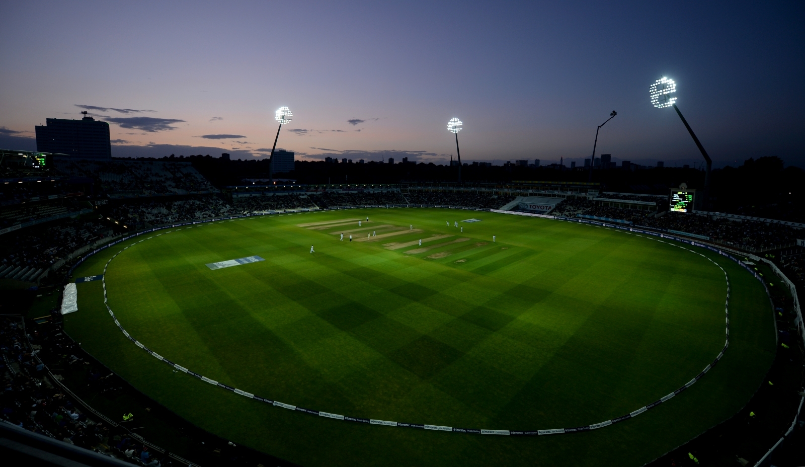 Pink balls and floodlights usher in new era of English cricket but day ...