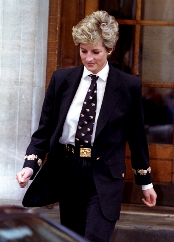 The Life Of Diana, Princess Of Wales In 100 Photographs