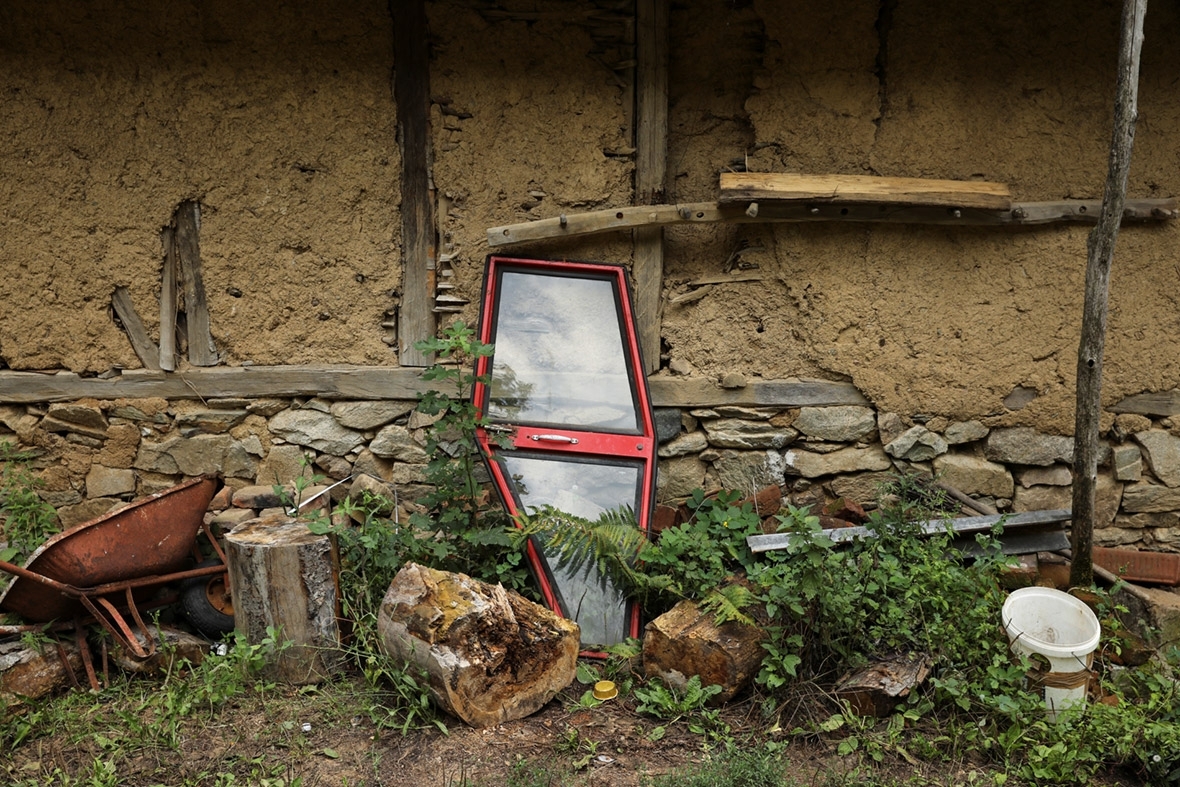Serbia depopulation ghost villages abandoned