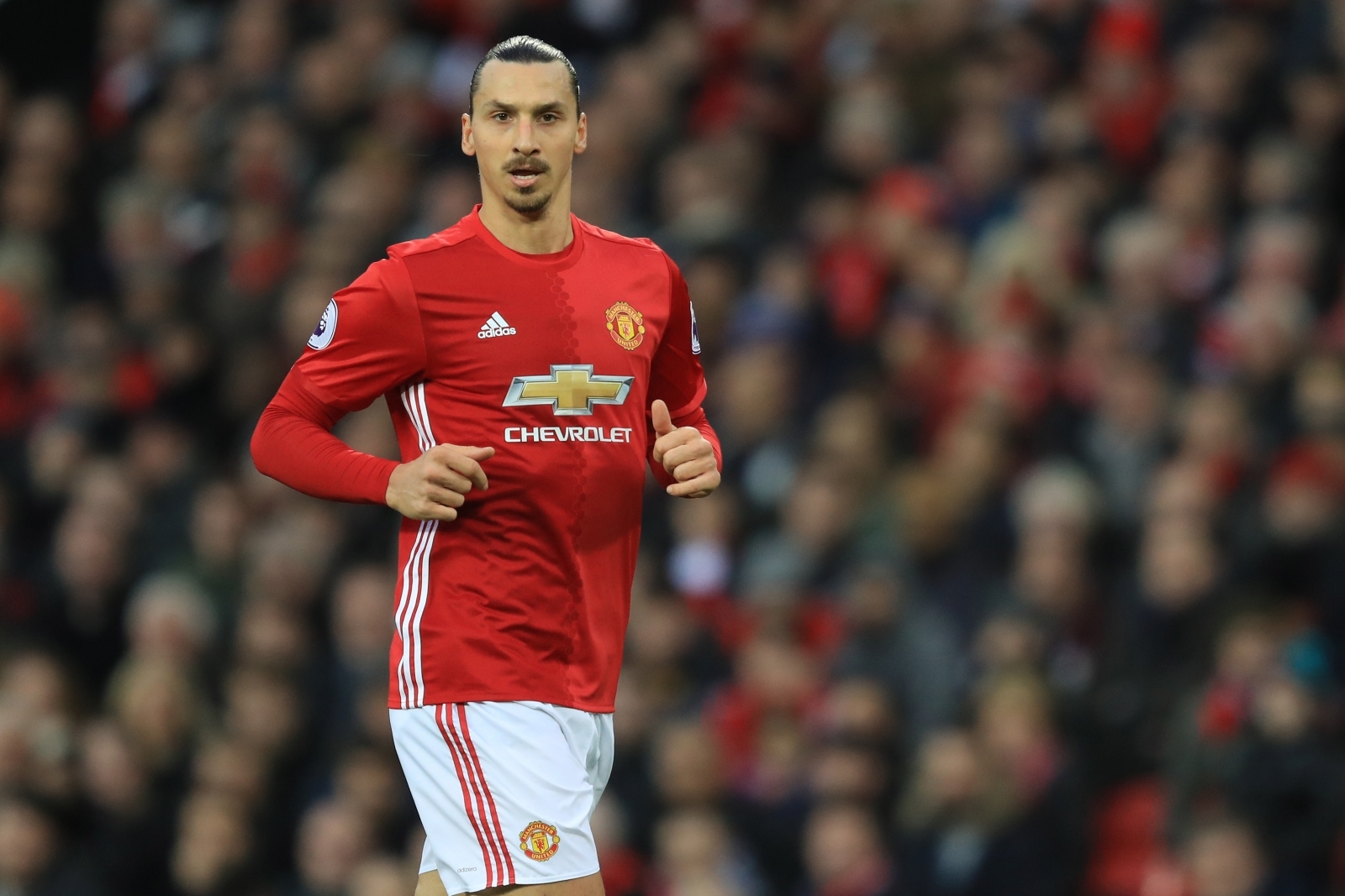 zlatan-ibrahimovic-nears-return-from-injury-after-stepping-up-training