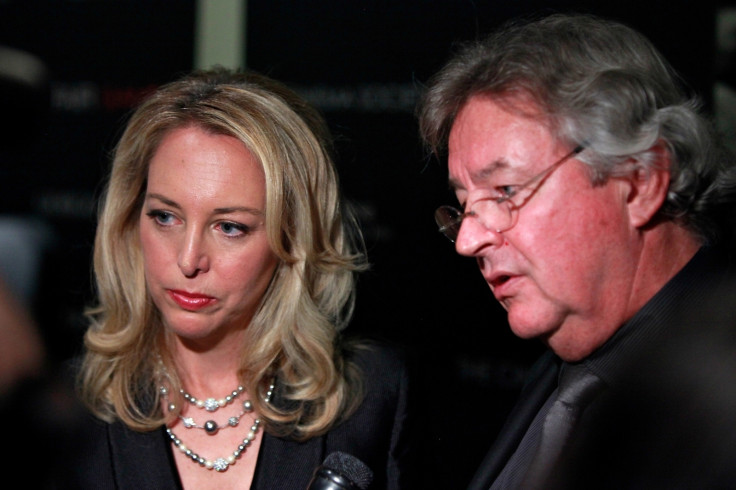Valerie Plame Wilson (l), a former CIA Operations Officer and Joe Wilson (r), a former US diplomat