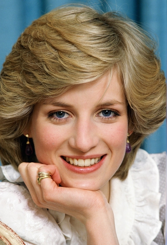 The life of Diana, Princess of Wales in 100 photographs