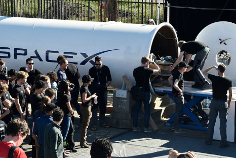 spacex hyperloop pod competition 