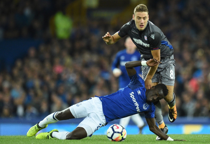 Idrissa Gueye and Nikola Vlasic