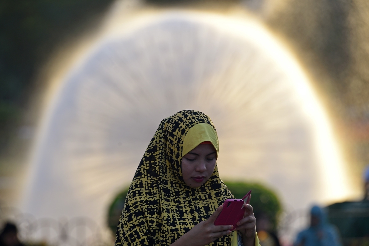 Eid Mubarak! Images of Muslims around the world 