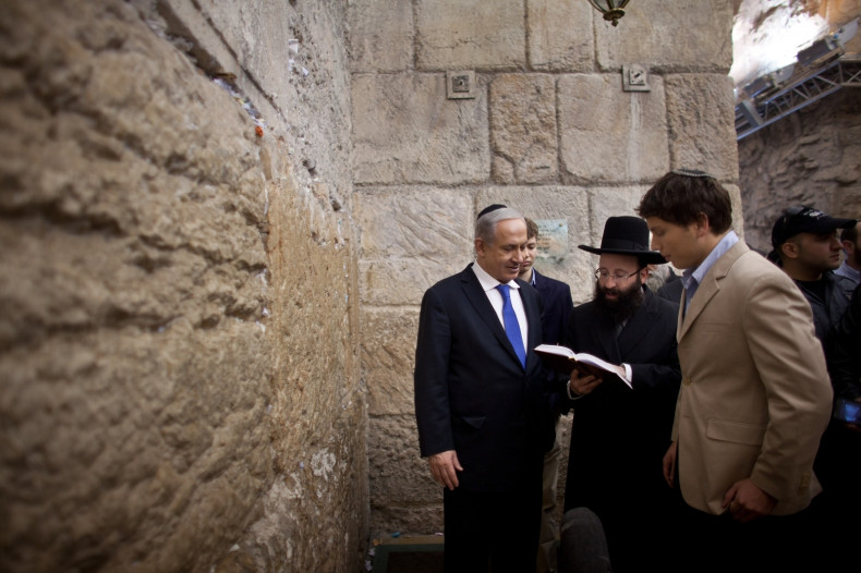 Benjamin and Yair Netanyahu at Western Wall