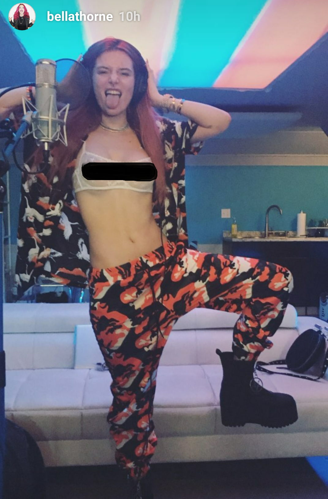 Bella Thorne's skimpy see-through bralette leaves little ... - 1071 x 1629 png 1515kB