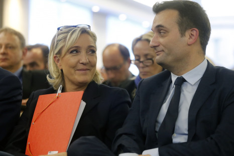 National Front leader Marine Le Pen (l) and her former right-hand man Florian Philippot at a conference last year (2016)