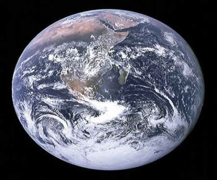 Earth / Apollo 17