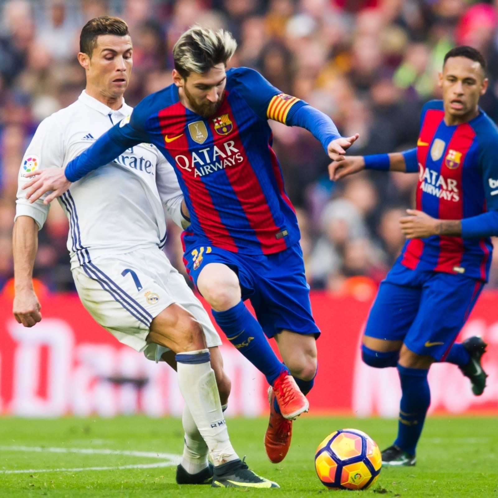 Cristiano Ronaldo invites Lionel Messi to dinner; LM10 responds | IBTimes UK