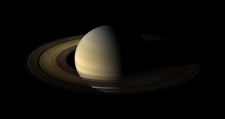 Saturn rings