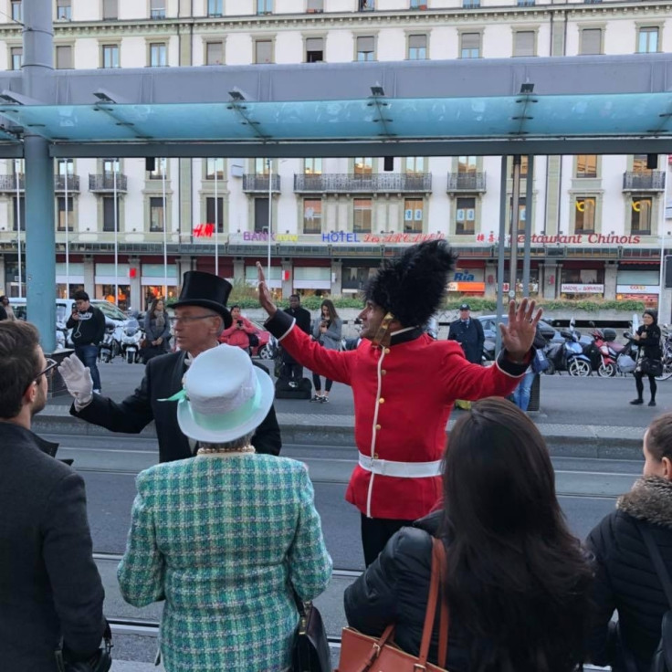 Buckingham palace guard