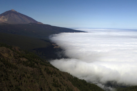 Clouds surround the Mount Teide volcano on Tenerife, Spain's Canary Islands June 9, 2011