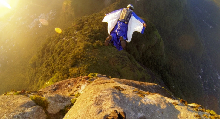 Alexander Polli base jumping in Pedra da Gávea, Brazil 