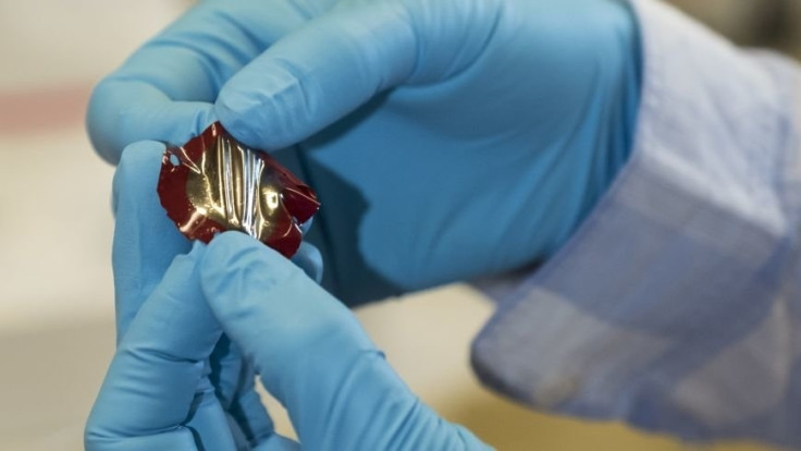 Material that generates electricity