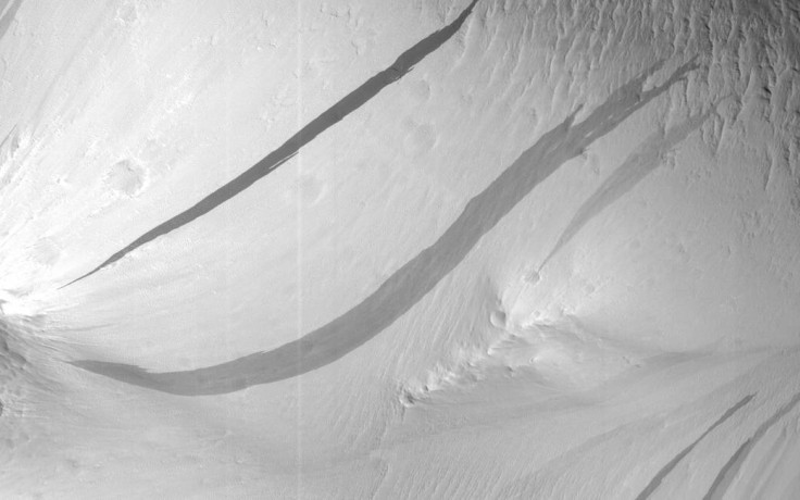 Slope streaks 