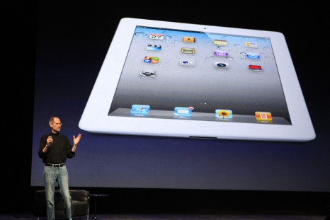 Steve Jobs with iPad 2