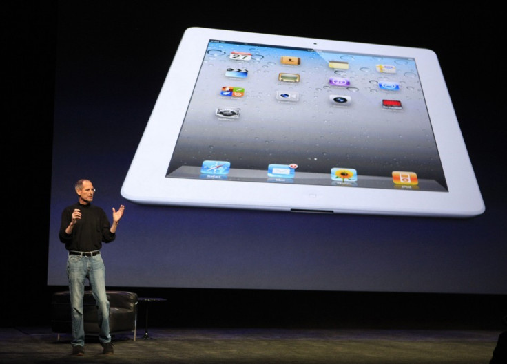 Steve Jobs with iPad 2