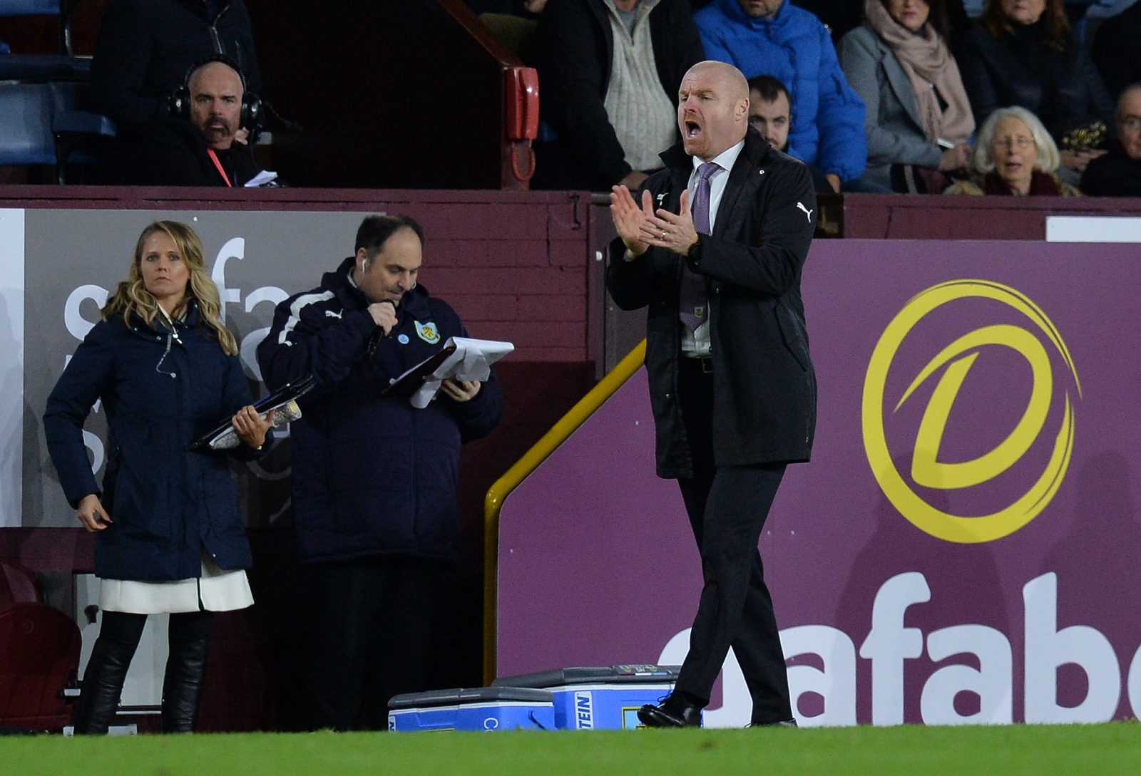 Everton Should Be 'bursting Sean Dyche's Door Down', According To Jamie ...