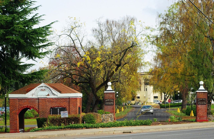 Oregon State Penitentiary where an Oregon woman’s prisoner boyfriend died after they shared a meth-laden kiss