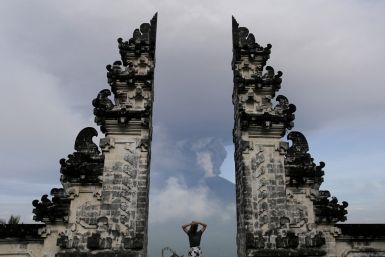 Mount Agung volcano eruption Bali Indonesia