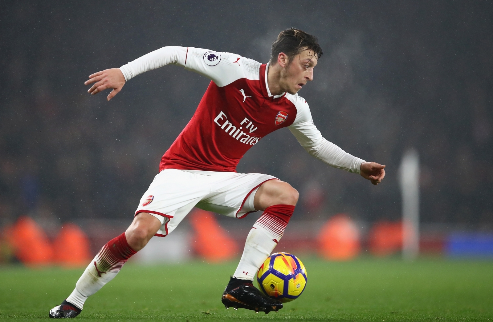 Manchester United urged to sign Arsenal playmaker Mesut ...