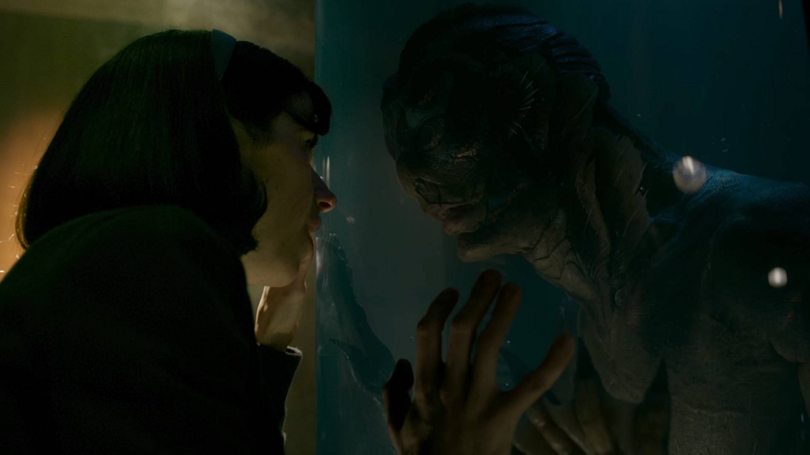 the-shape-of-water-trailer-2