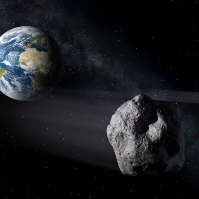 Asteroid whizzed past Earth