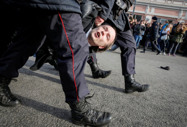 Reuters stories behind the news photos 2017