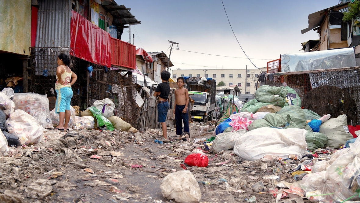 Ted McDonnell Happyland slum Philippines