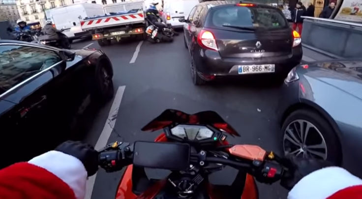 santa claus motorbike chase paris