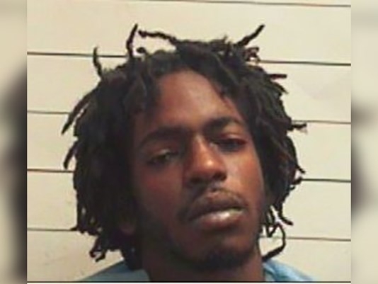 Glen Alveris charged with shooting a passing woman to show his girlfriend how “crazy” he could get Glen Alveris charged with shooting a passing woman to show his girlfriend how “crazy” he could get