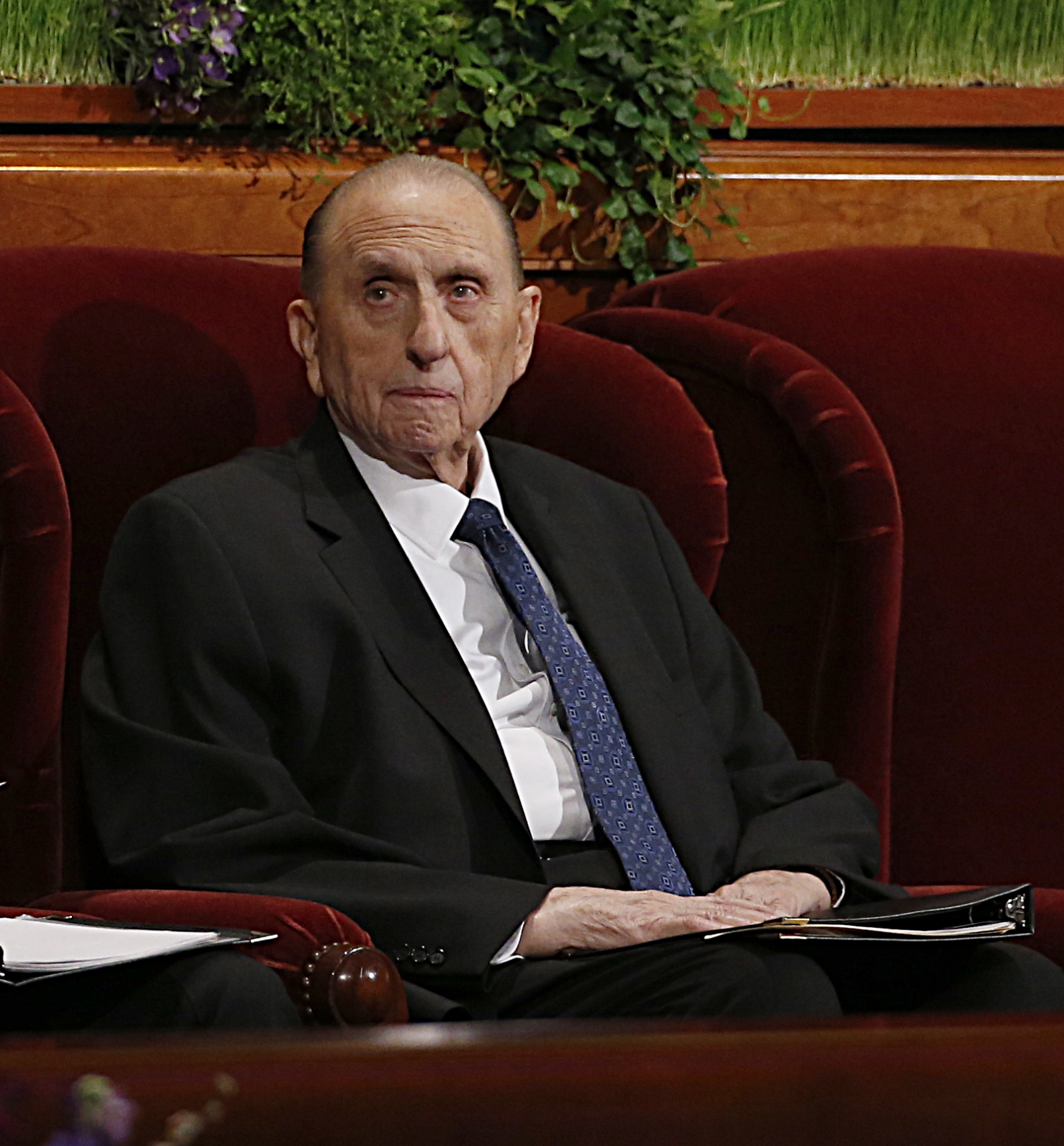 who-is-prophet-thomas-s-monson-president-of-mormon-church-dies-at-90