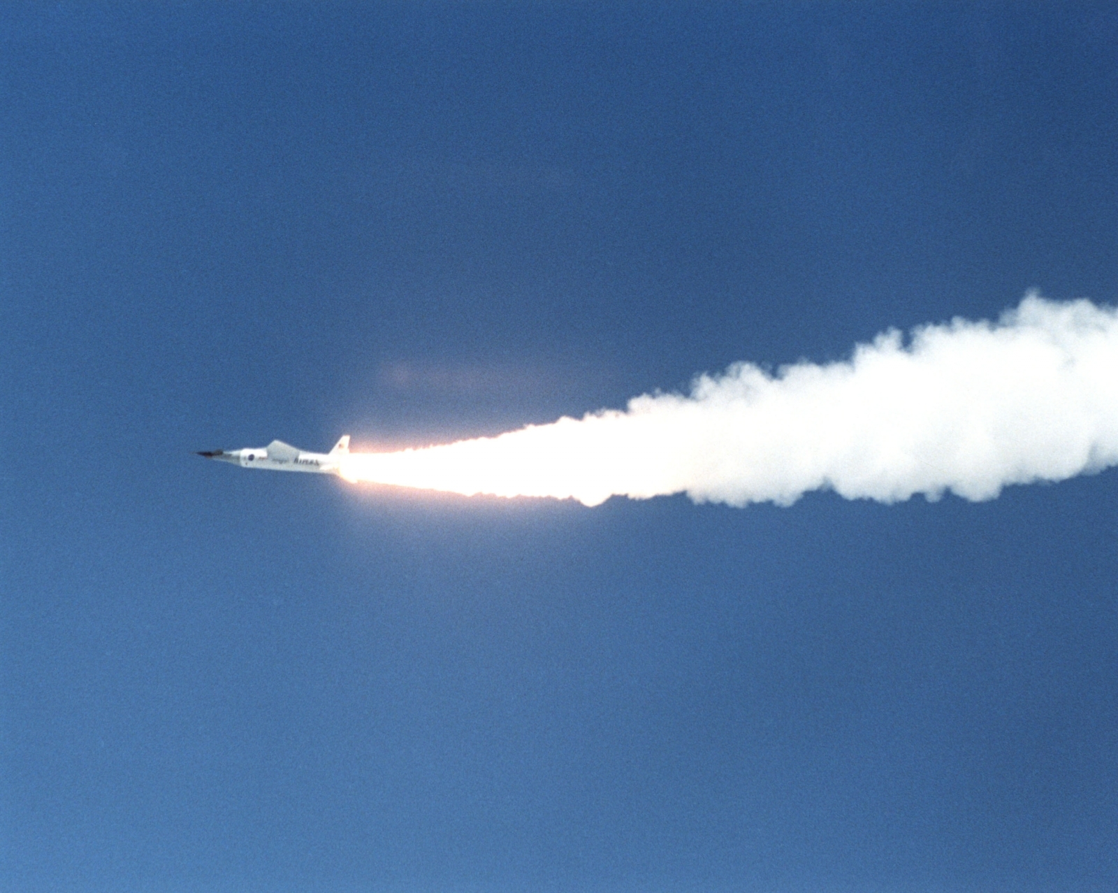 Hypersonic research aircraft