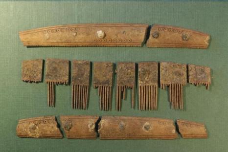 Rune comb