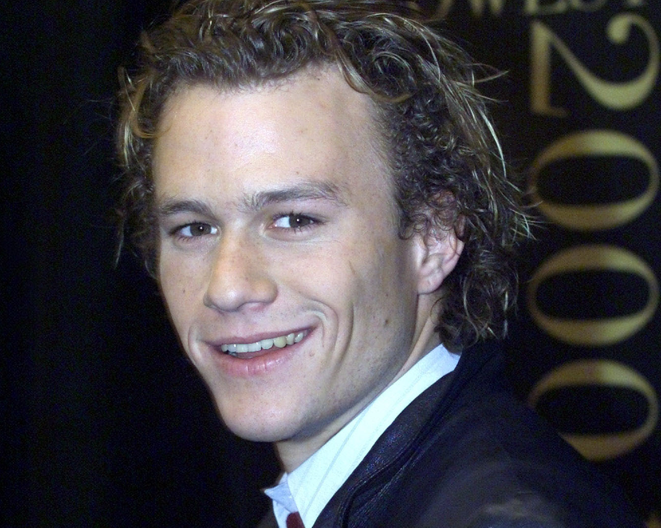 Busy Philipps cries while remembering Heath Ledger in emotional video