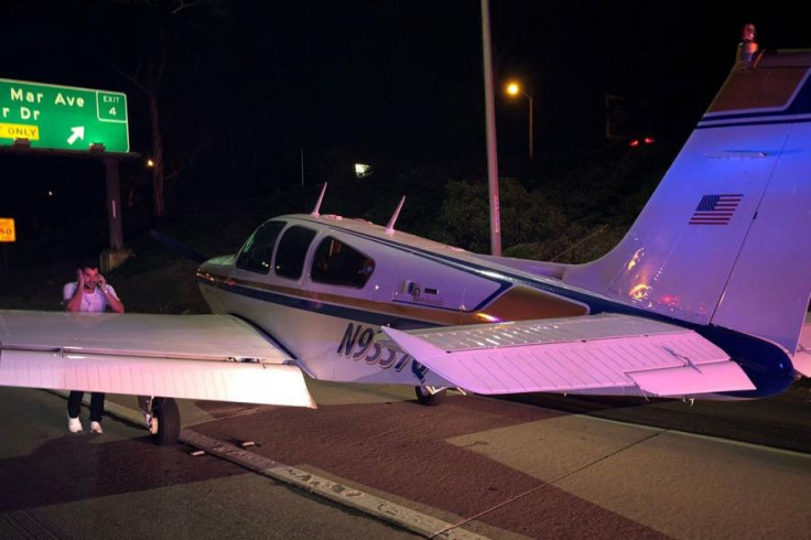 Plane lands on 55 Freeway