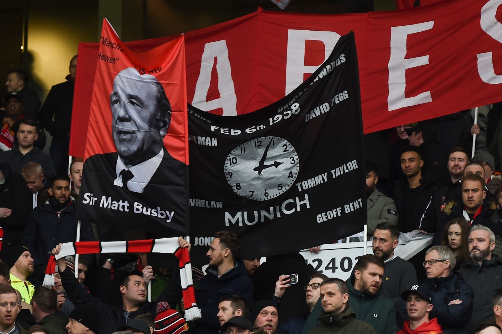 Fans commemorate the Munich air disaster