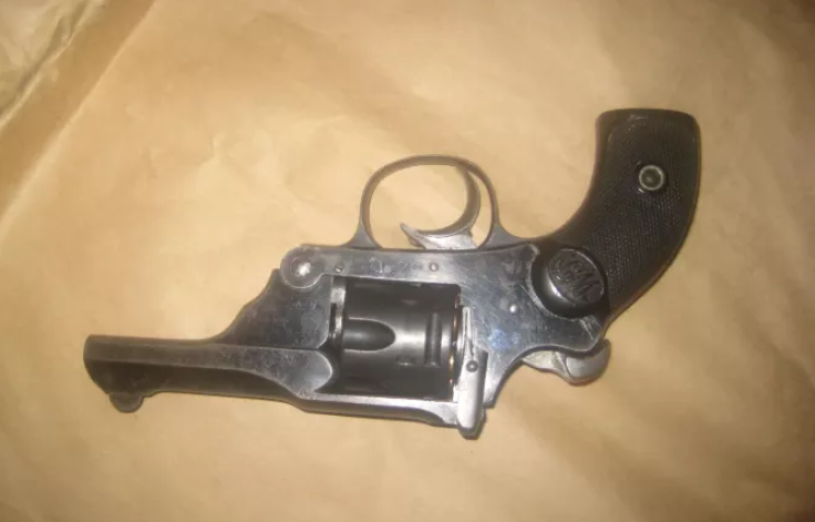 Hinge frame webley revolver